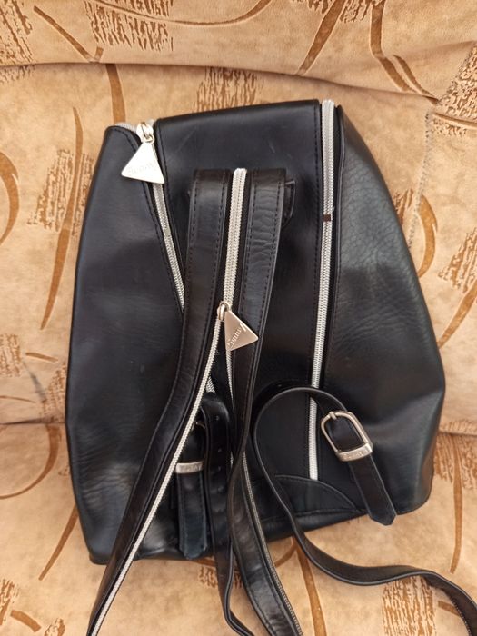 Малка раница естествена кожа