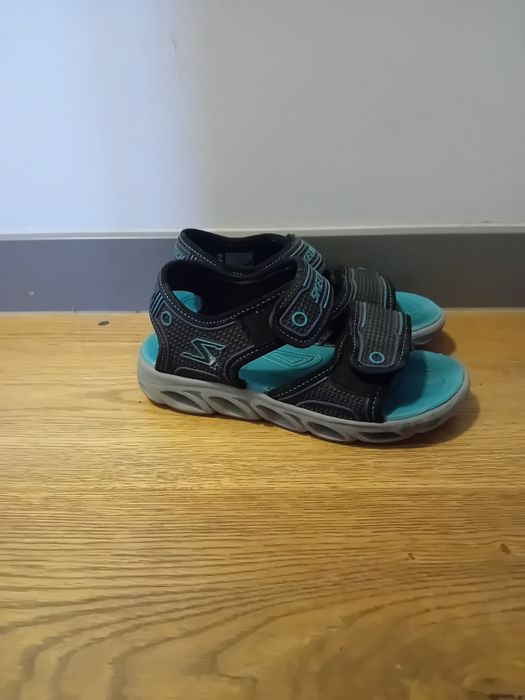 Sandale skechers pentru copii albastre.Marimea 31 cu leduri