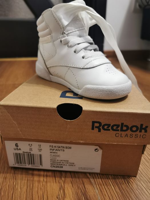 Adidași Reebok fetite