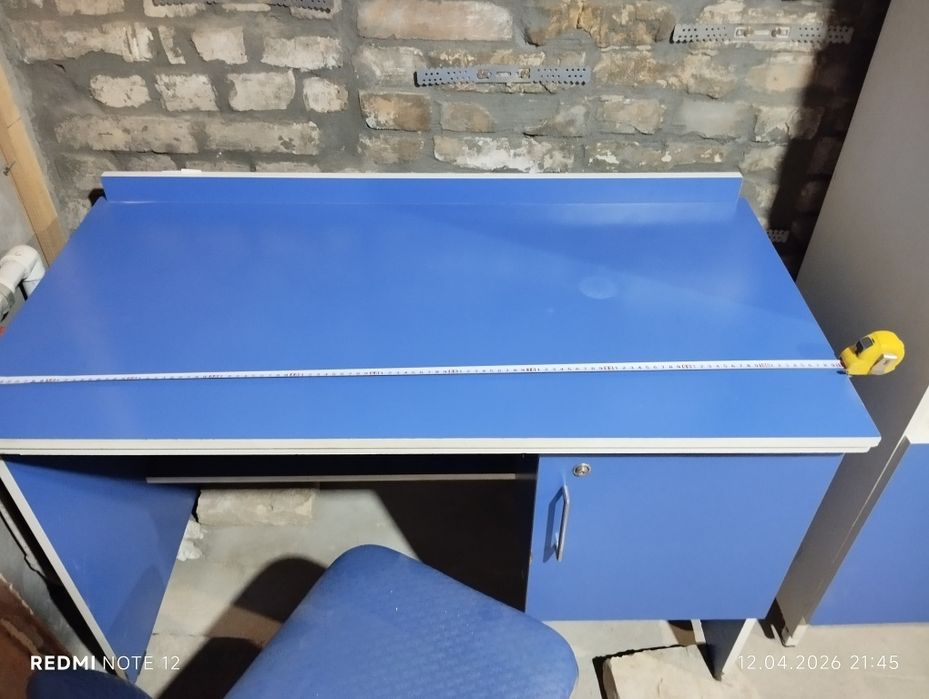 письменный стол, шкаф стул
