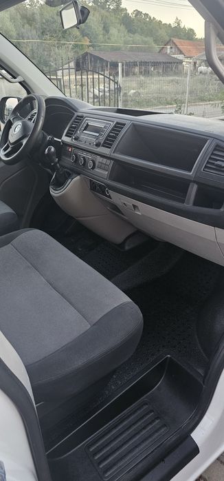 VW, t6, an 2019, locuri 8+1