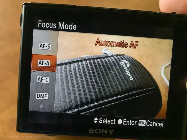 Sony RX100 Mark V + husă + baterie originală