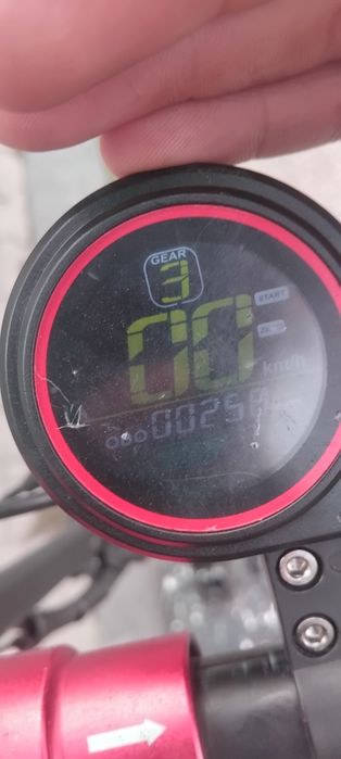 Vând trotineta kukirin m4!!
