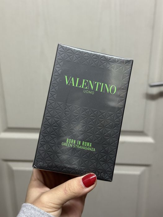 Valentino uomo born in roma green stravaganza