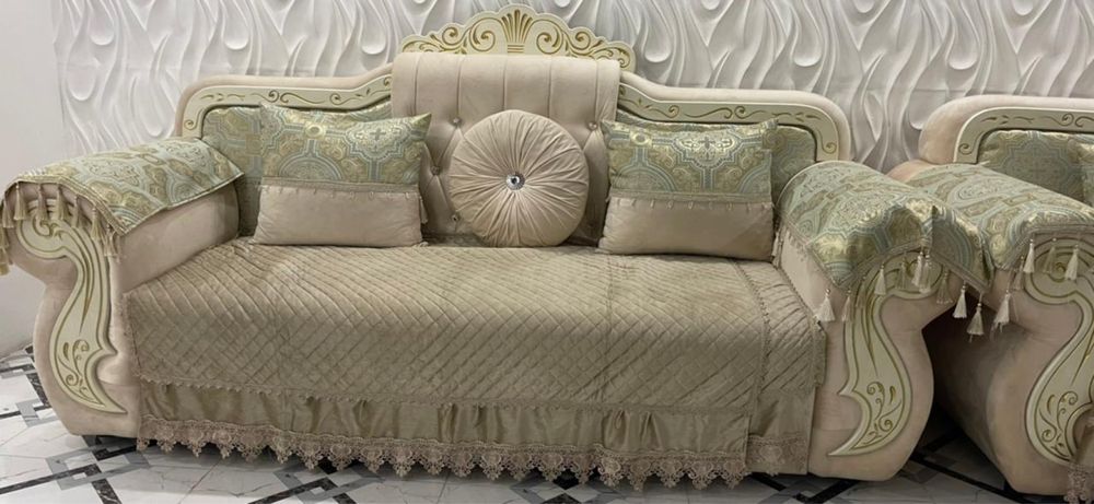 Диваны почти новые