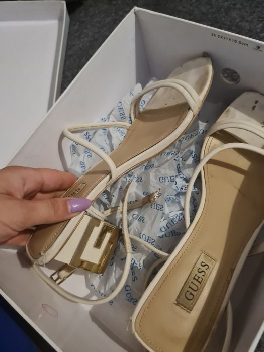 Дамски сандали Guess