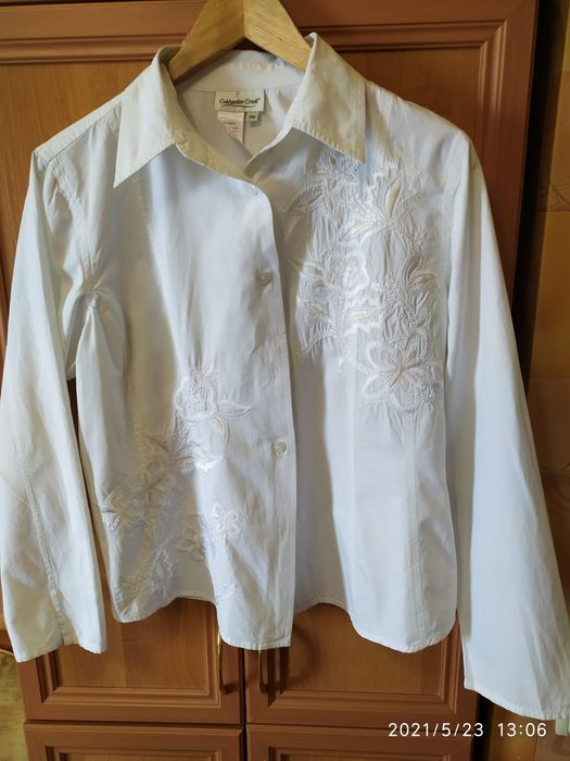 Блузки для девочек, девушек. Любая 2000 тенге.