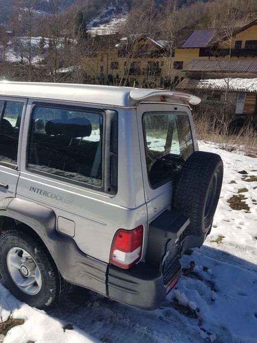 Vand sau dezmembrez Hyundai galoper motor 2.5 cutie manuală