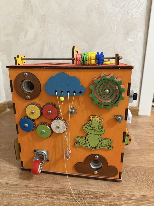 Бизиборд детский