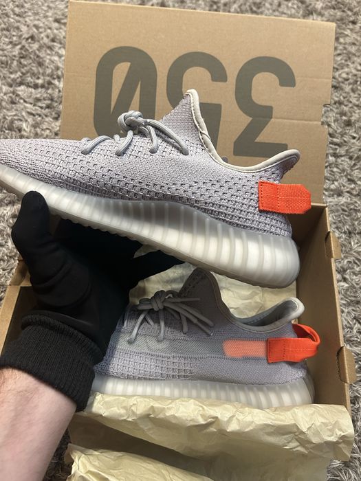 Yeezy Boost 350 V2 Tail Light