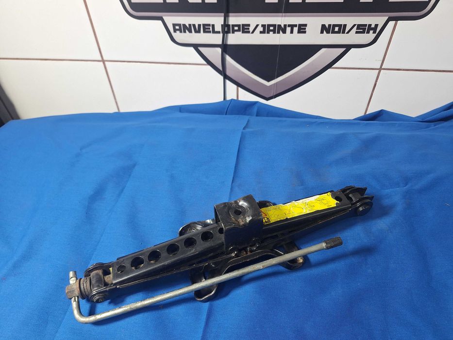 CRIC AUTO OEM Jaguar S-Type - FORD - Volvo