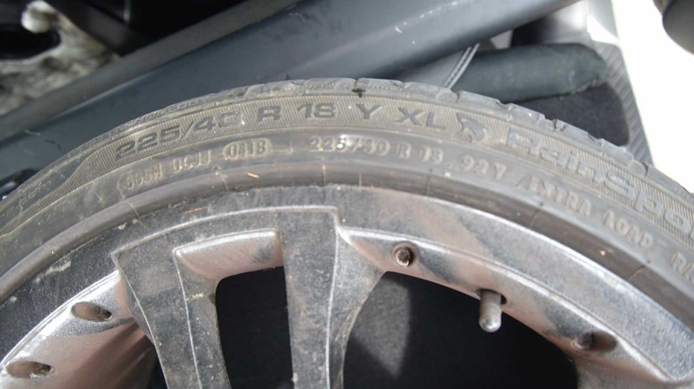 Vand 4 roti complete cu anvelope Uniroyal 225/40x18