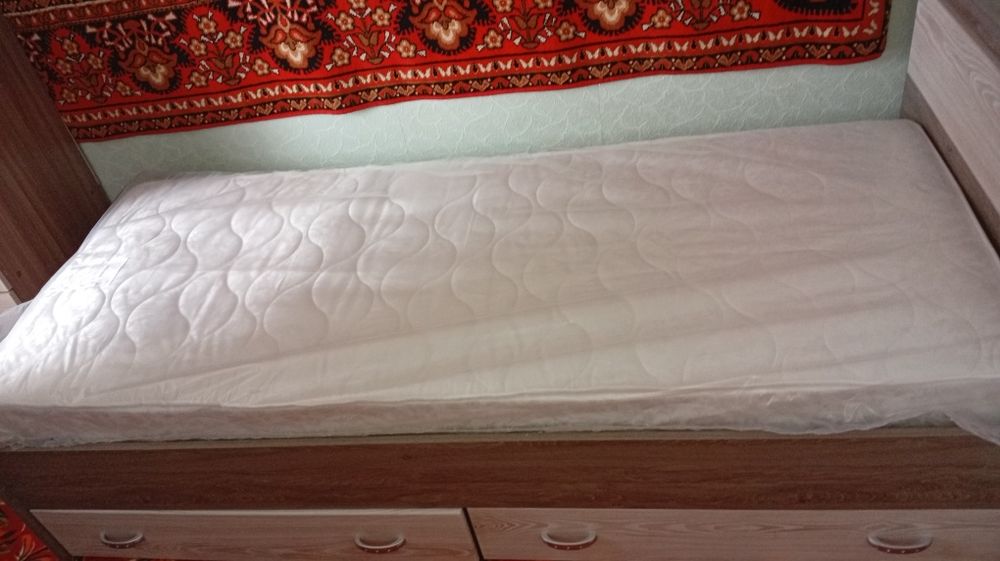 Продам кровать и матрас
