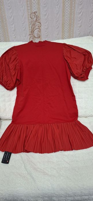 Продам платья в хорошего качества.