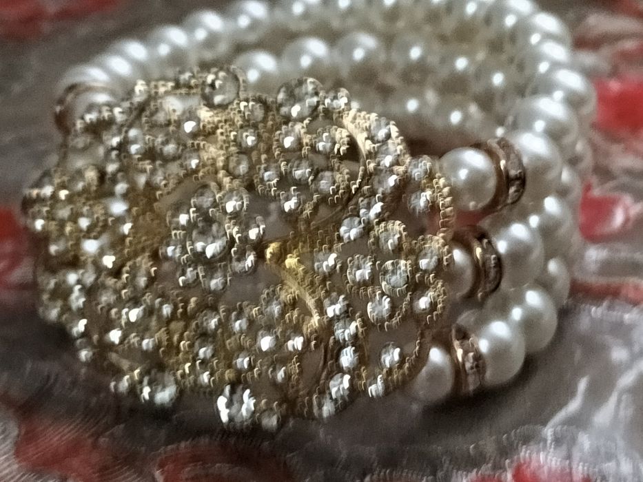 Set elegant colier ( 42 cm) + brățară reglabilă cu perle și cristale