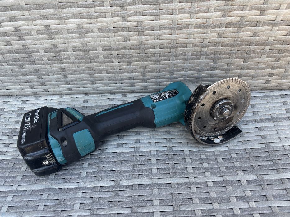 Flex makita DGA504