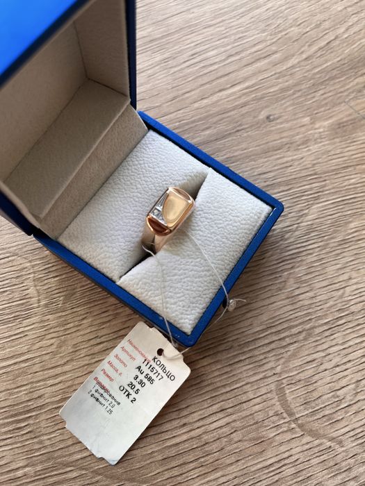 Золотая печатка новая