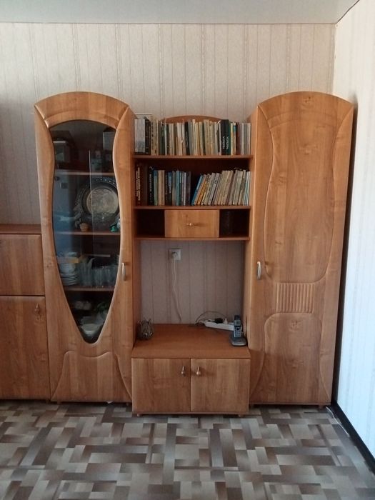 Продам стенку  б/у