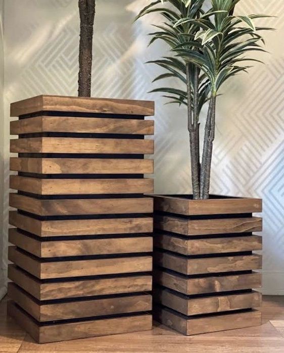 Кашпо из массив дерево