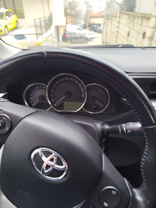 Продавам Toyota Corolla /Тойота Корола