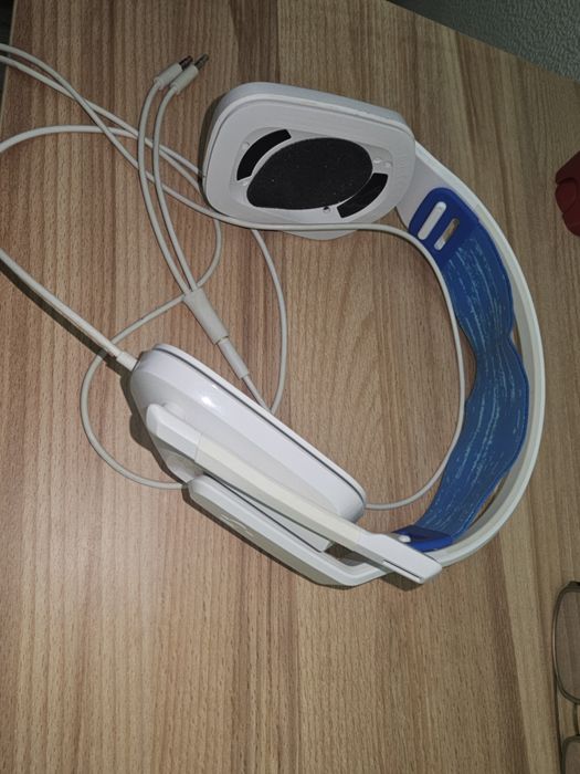 Наушники с микрофоном Logitech G355 white