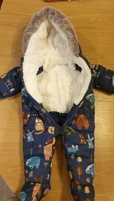 2 броя чисто нови зимни космонавта на George, размер 6-9 месеца