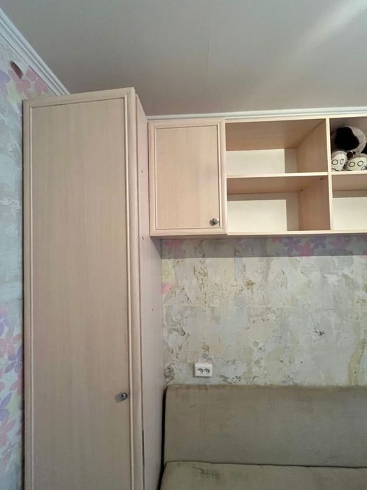 Продам шкаф в детскую