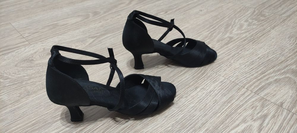 Туфли для танцев, модельной школы