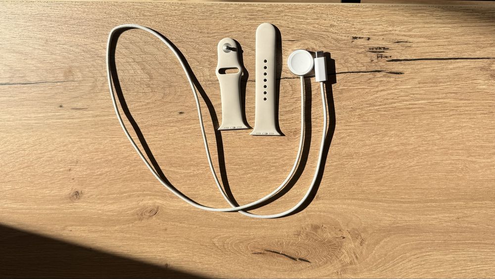 Apple Watch band original 45 mm + încărcător magnetic original Apple