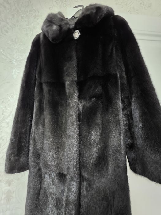 Продам норковую шубу