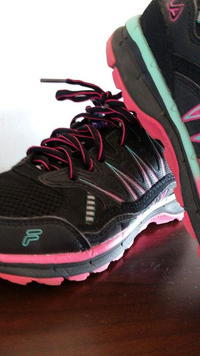 Fila, încălțăminte sport mărimea 37 stare foarte bună. Preț 60.