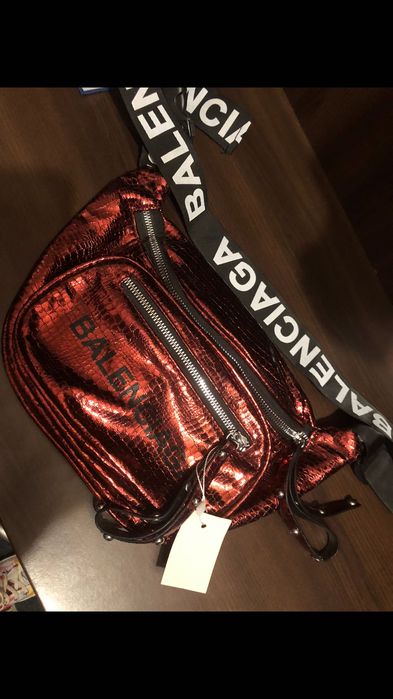 Чанта паласка нова с етикет