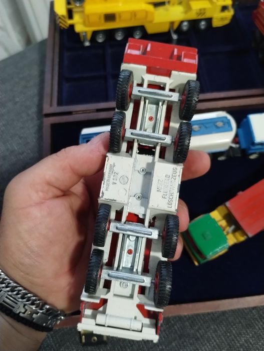 Jucărie Mercedes-Benz 4 Axe