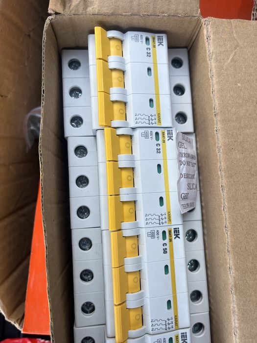 Продам резетки , вилки , автоматы