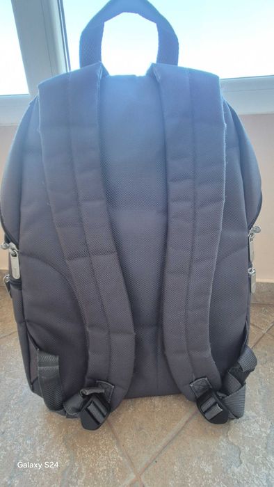 Продавам раница  American Tourister