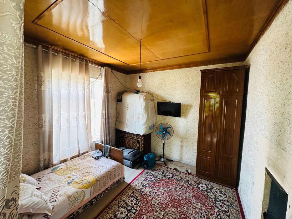 Srochno Sotiladi. 3 sotik 3 xona uyi bor qoshimcha 1 sotik bor