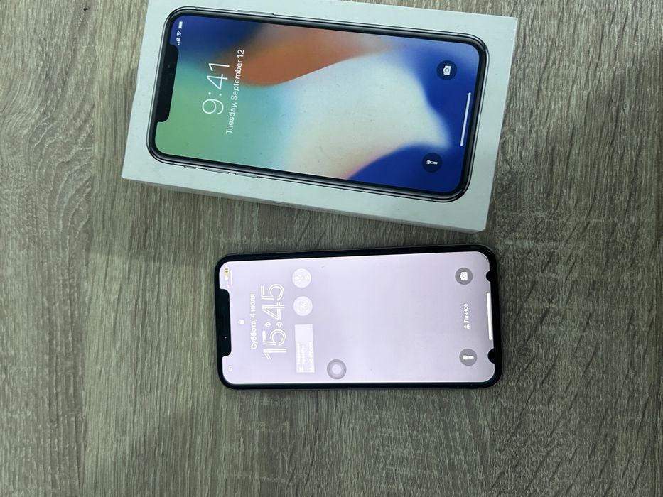 iPhone X память 64гиг