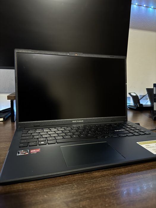 Asus VivoBook 15.6”