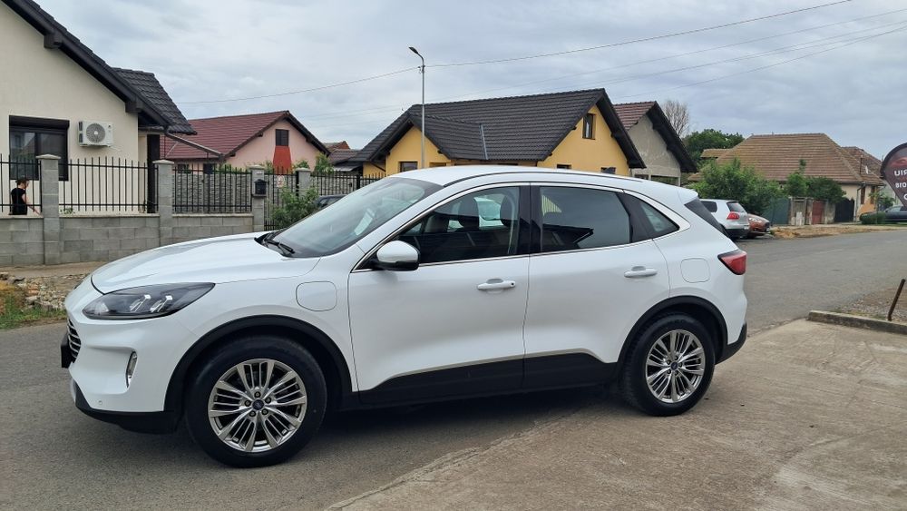 Ford Kuga Plug-In Hybrid Titanium, Benzină Hybrid, 225 CP, automată, eCVT  EURO 6 Garanție 12-36 luni Finanțare  rate fixe, Livrare