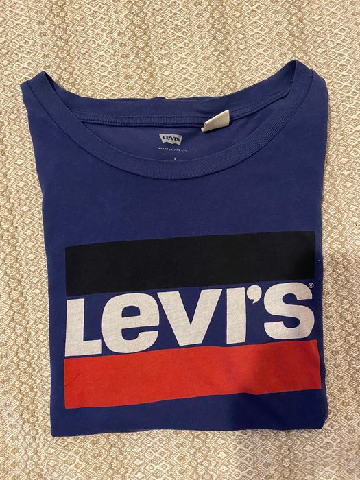 Vând Tricou Levi’s