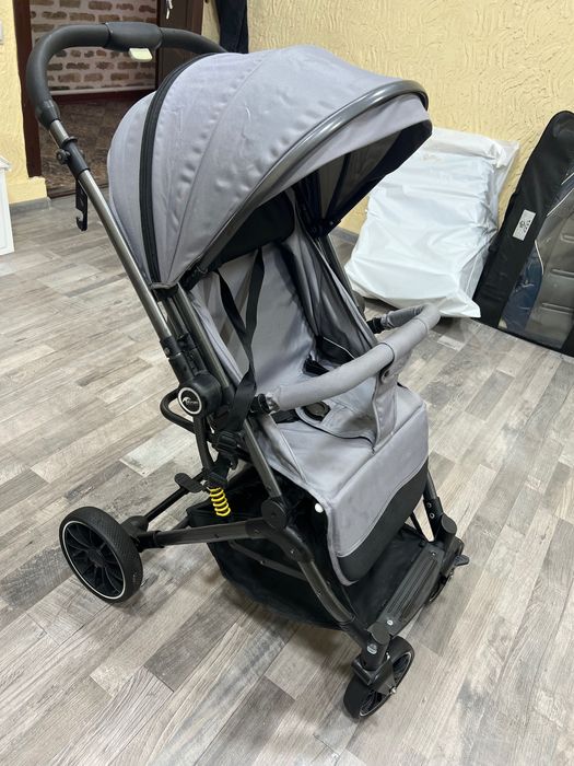 Детская коляска легкая в машину помещается отличное состояние