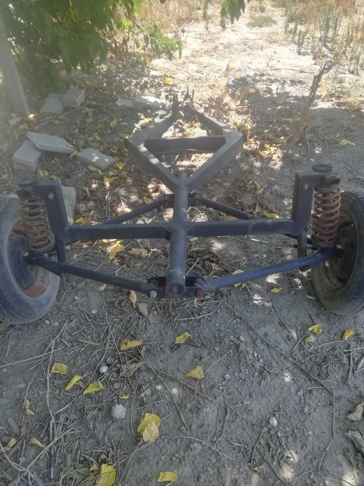 Продавам шаси от каравана