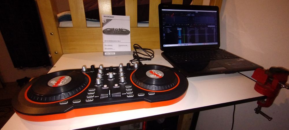 Controler DJ USB Silver  Cest - mixer DJ  2 platane, ptr Laptop.