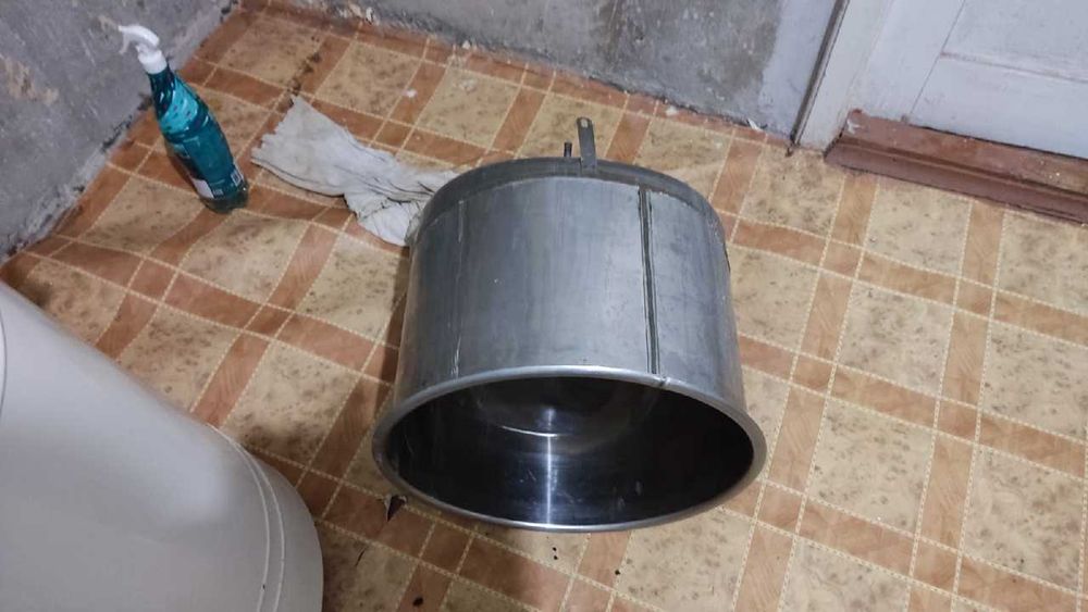 Бак из нержевейки(от стир.машины Алматинки)