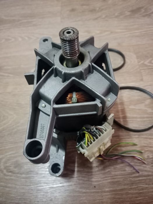 Электродвигатель 220V стиральной машины LG