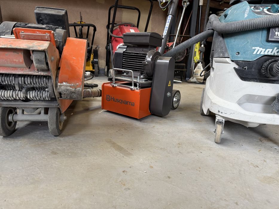 Inchiriez scarificator slefuitor beton