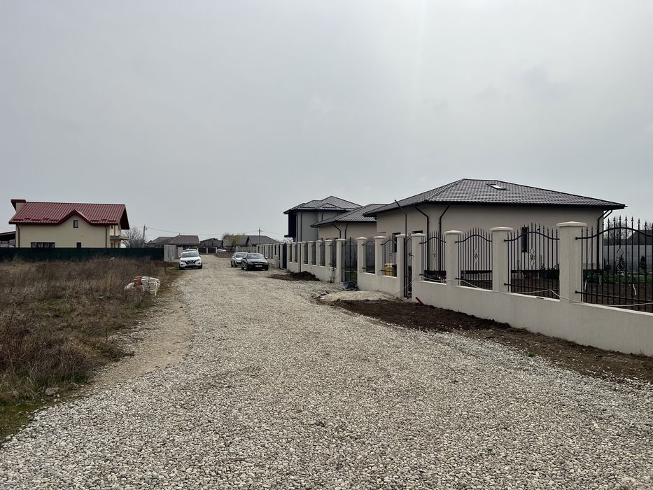 Domnesti, Particular, 3 loturi alaturate de 600 mp fiecare, desch 19m