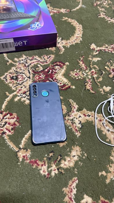 Продаю смартфон хуавей пи 30 лайт