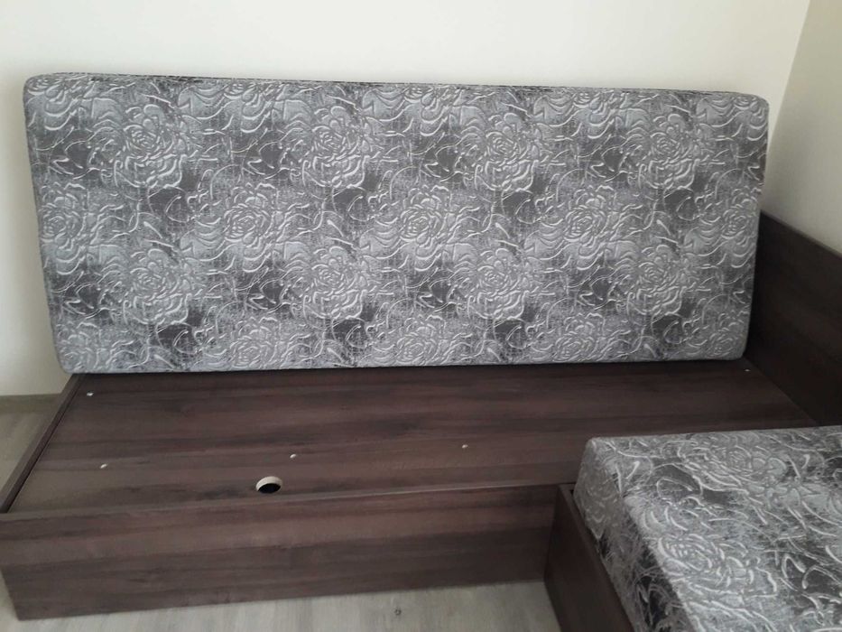 Ъглови легла с повдигащ механизъм