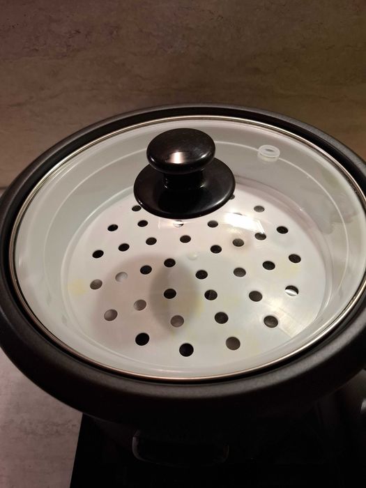 Уред за варене на ориз Russell Hobbs